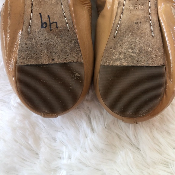 TORY BURCH • Caroline Nude Patent Leather Ballet Flats Stretch Size 5.5 - Picture 11 of 16